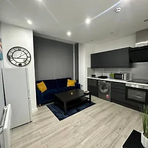  Apartment Luxurious 2 Bedroom Flat